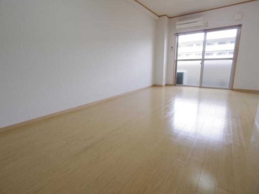  近鉄南大阪線/高田市駅 徒歩6分 3階 築17年