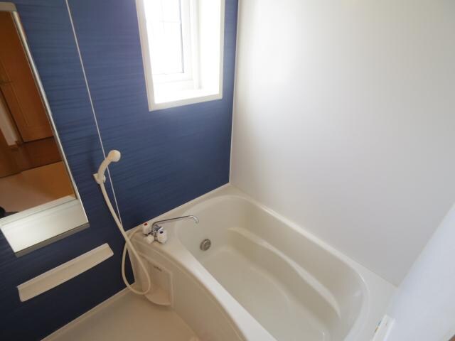  近鉄御所線/近鉄御所駅 徒歩5分 1階 築18年