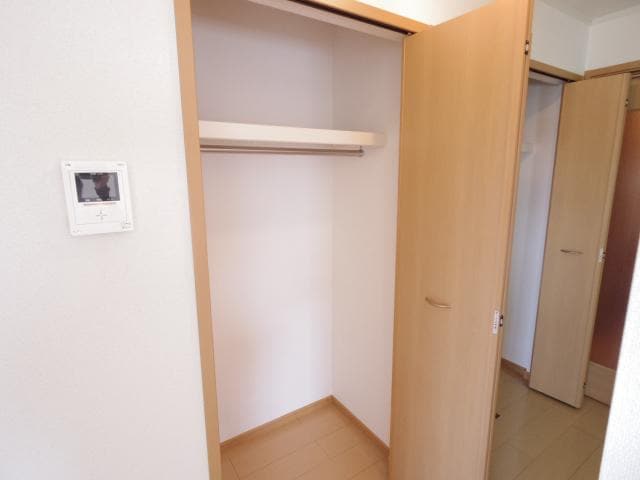  近鉄南大阪線/高田市駅 徒歩15分 1階 築17年