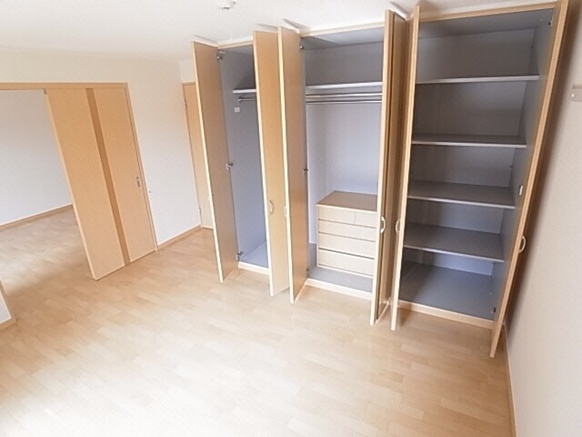  近鉄御所線/忍海駅 徒歩8分 1階 築17年