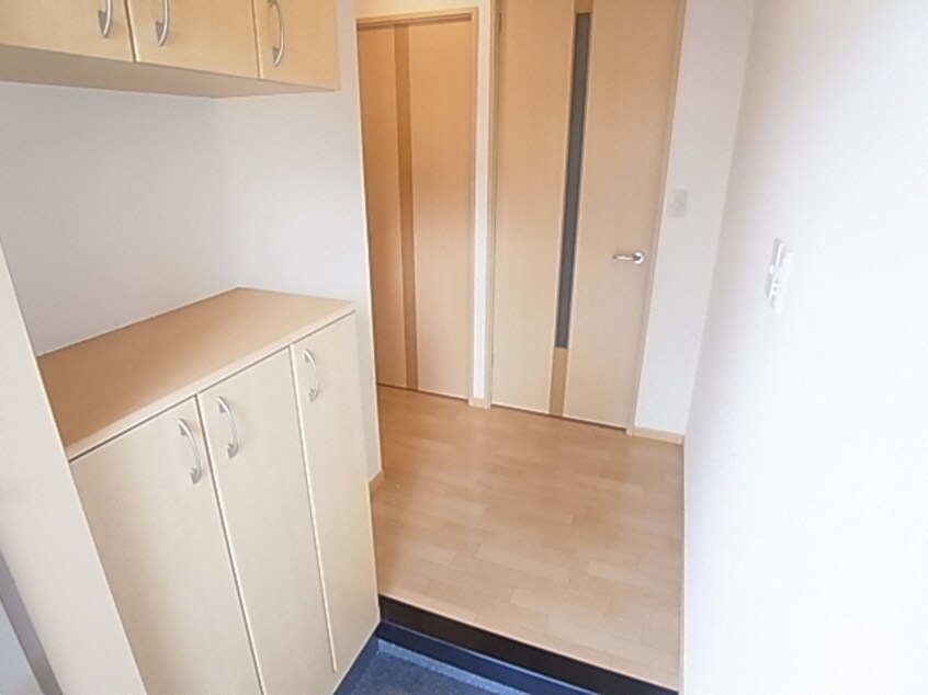  近鉄御所線/忍海駅 徒歩8分 1階 築17年