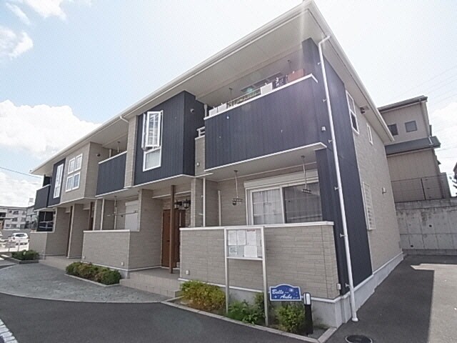  近鉄南大阪線/高田市駅 徒歩15分 2階 築17年