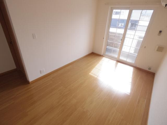  和歌山線/大和二見駅 徒歩6分 1階 築18年