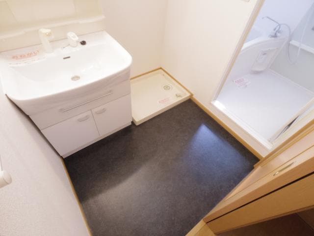  和歌山線/大和二見駅 徒歩6分 1階 築18年