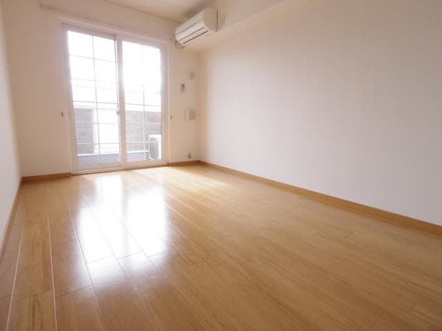  和歌山線/大和二見駅 徒歩6分 1階 築18年