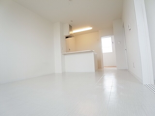  近鉄南大阪線/高田市駅 徒歩4分 3階 築15年