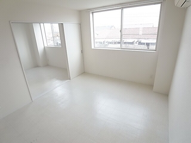  近鉄南大阪線/高田市駅 徒歩4分 3階 築15年