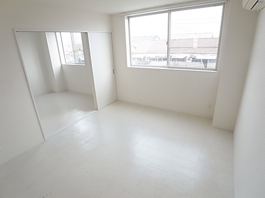  近鉄南大阪線/高田市駅 徒歩4分 3階 築15年