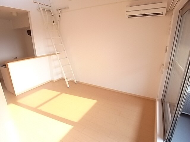  近鉄南大阪線/高田市駅 徒歩6分 2階 築15年