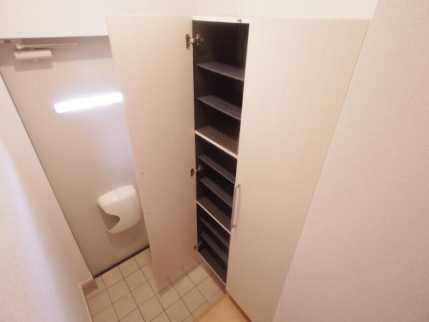  近鉄南大阪線/高田市駅 徒歩14分 2階 築13年