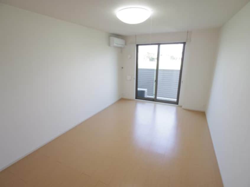  近鉄南大阪線/高田市駅 徒歩8分 1階 築11年