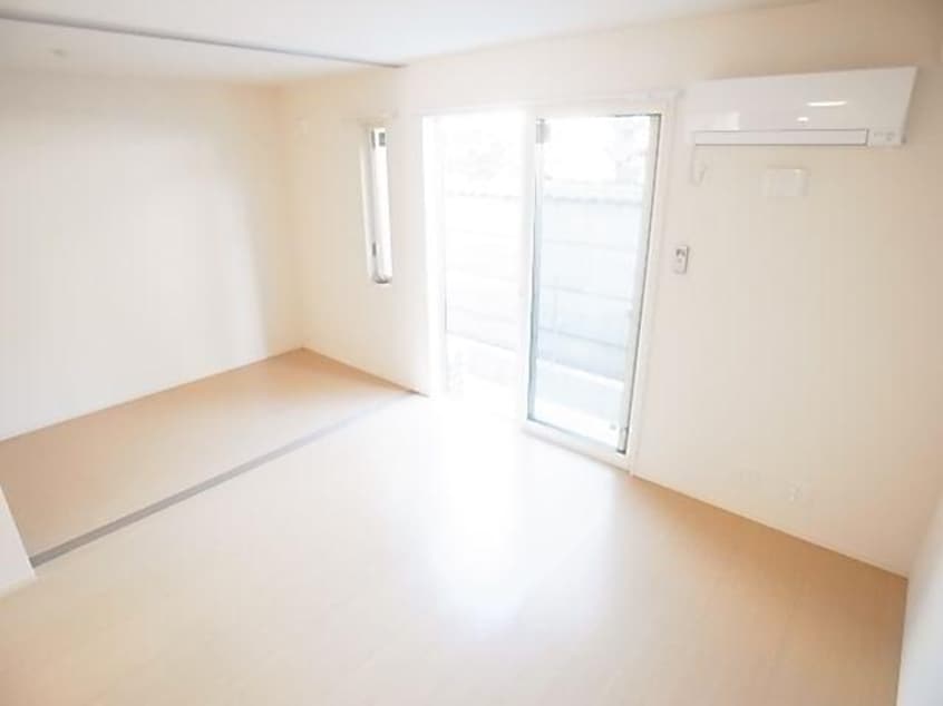  和歌山線/大和新庄駅 徒歩4分 1階 築11年