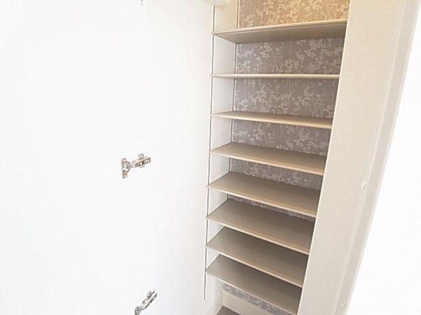  和歌山線/大和新庄駅 徒歩4分 1階 築11年