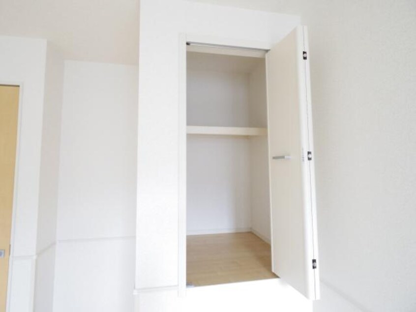  近鉄御所線/近鉄新庄駅 徒歩15分 2階 築5年