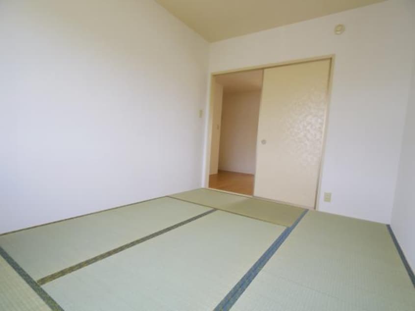  近鉄南大阪線/橿原神宮前駅 徒歩14分 1階 築32年