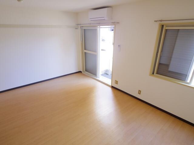  近鉄南大阪線/橿原神宮前駅 徒歩8分 1階 築35年