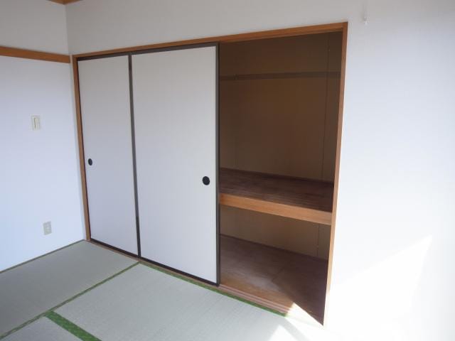  近鉄橿原線/新ノ口駅 徒歩10分 2階 築32年