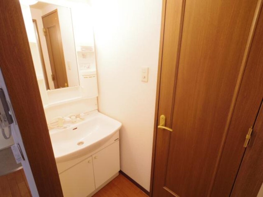  近鉄橿原線/新ノ口駅 徒歩1分 4階 築26年