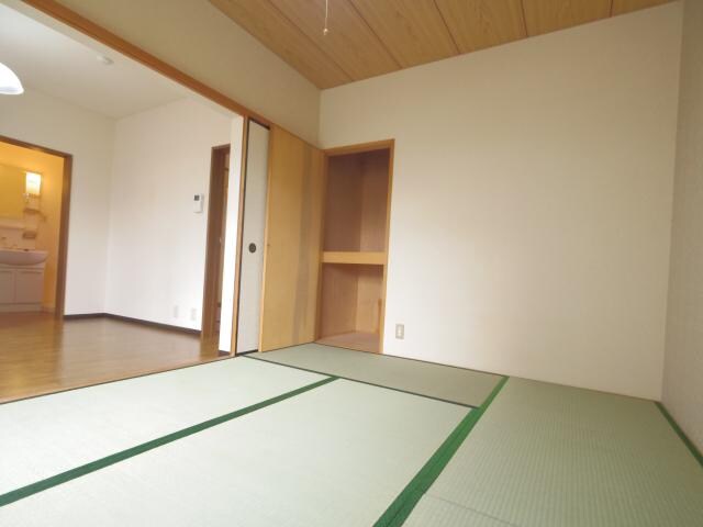  近鉄橿原線/田原本駅 徒歩8分 1階 築27年