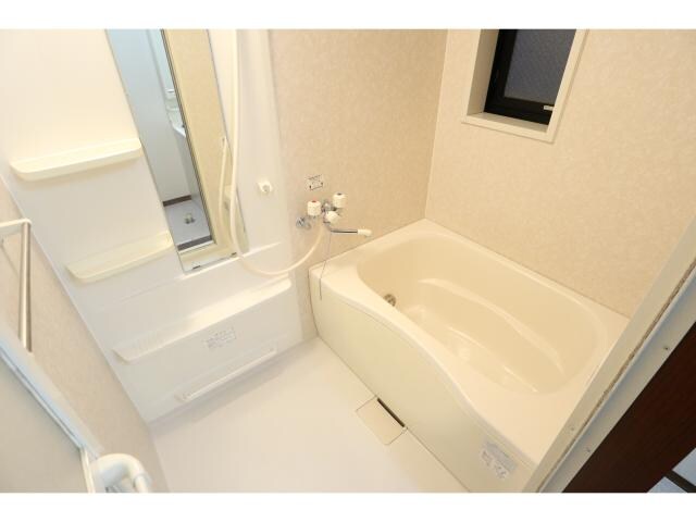  近鉄橿原線/新ノ口駅 徒歩7分 1階 築22年