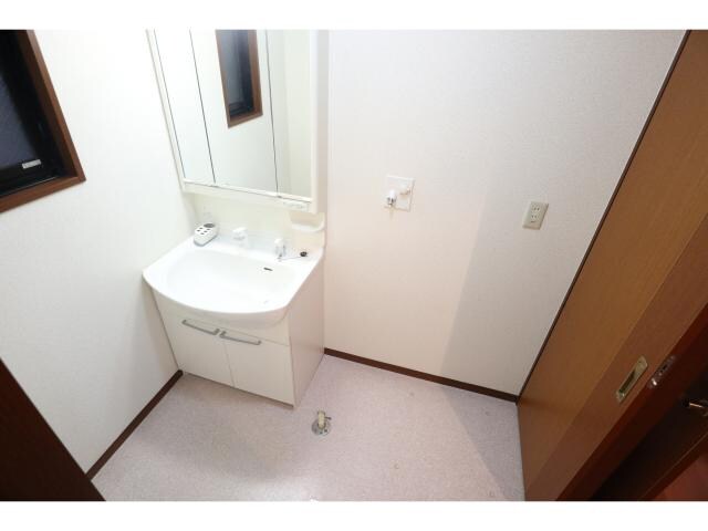  近鉄橿原線/新ノ口駅 徒歩7分 1階 築22年