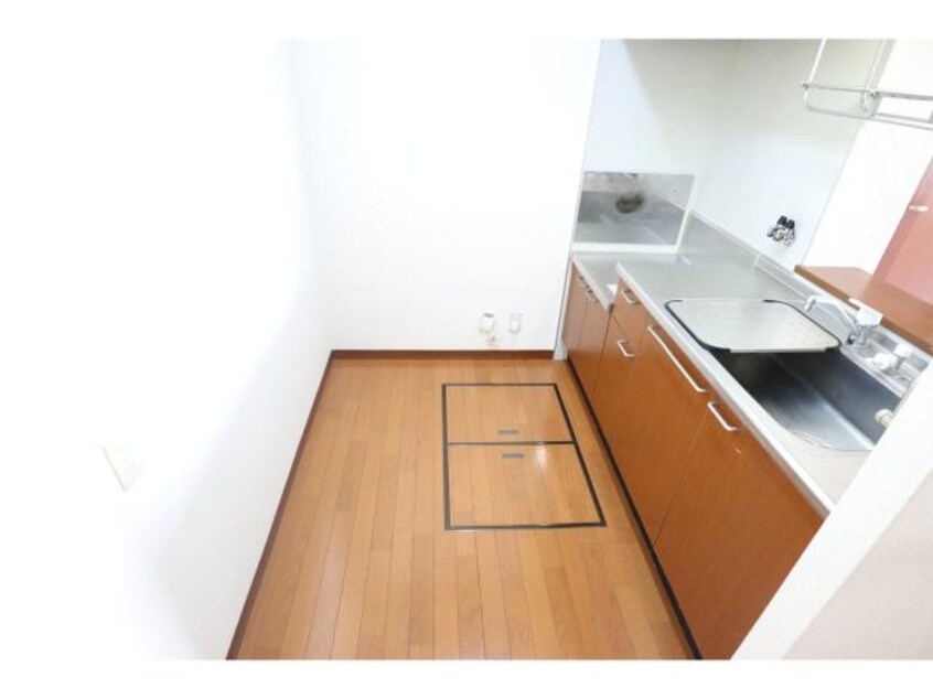  近鉄橿原線/新ノ口駅 徒歩7分 1階 築22年