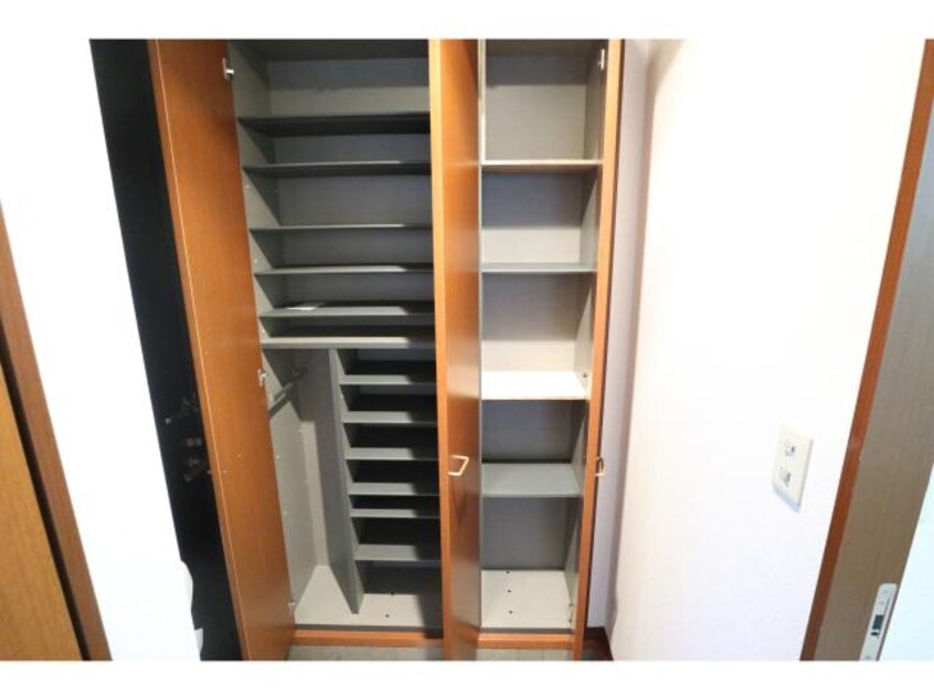  近鉄橿原線/新ノ口駅 徒歩7分 1階 築22年