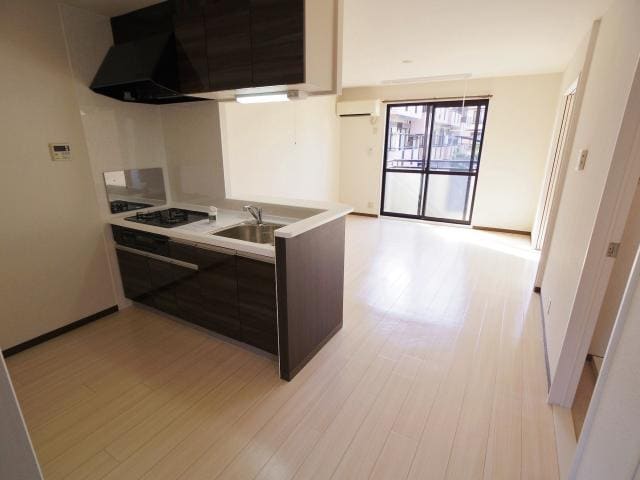  近鉄橿原線/新ノ口駅 徒歩15分 1階 築28年