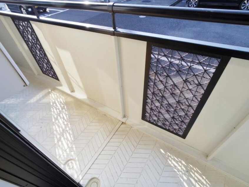  近鉄橿原線/新ノ口駅 徒歩15分 1階 築28年