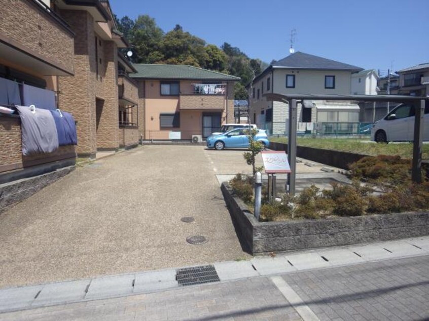  近鉄橿原線/橿原神宮前駅 徒歩16分 1階 築20年