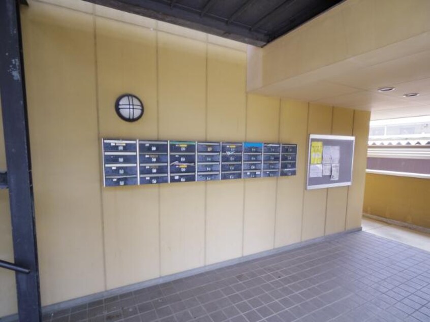  近鉄南大阪線/橿原神宮西口駅 徒歩9分 3階 築27年