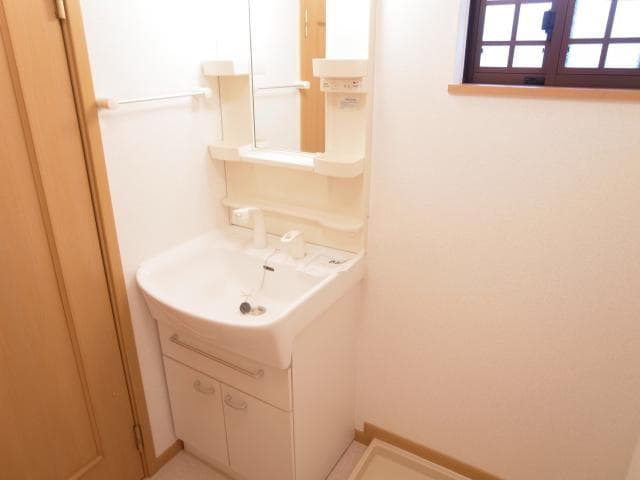  近鉄橿原線/新ノ口駅 徒歩10分 2階 築20年