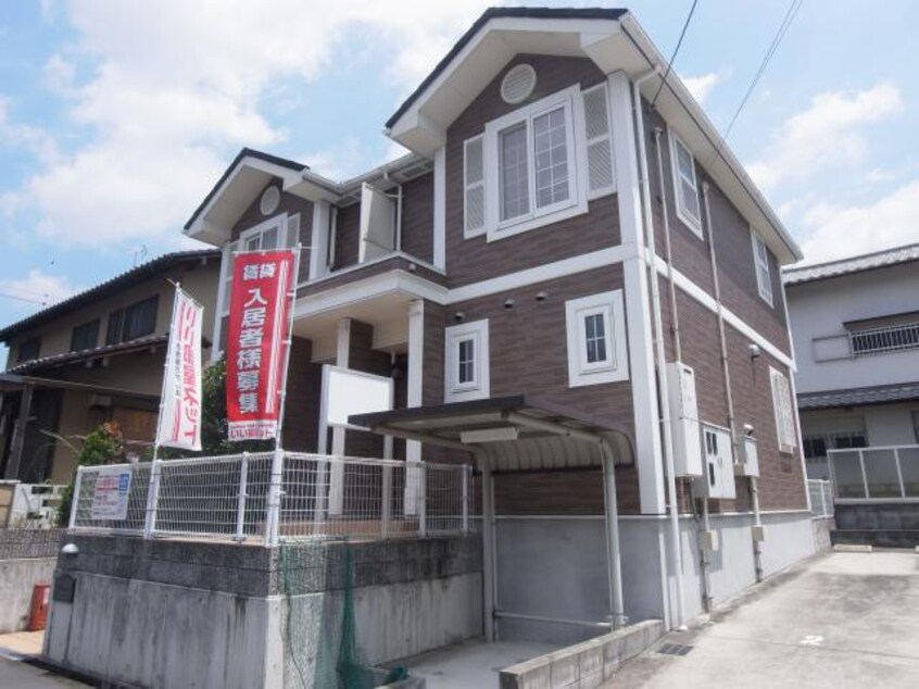  近鉄南大阪線/岡寺駅 徒歩15分 1-2階 築18年