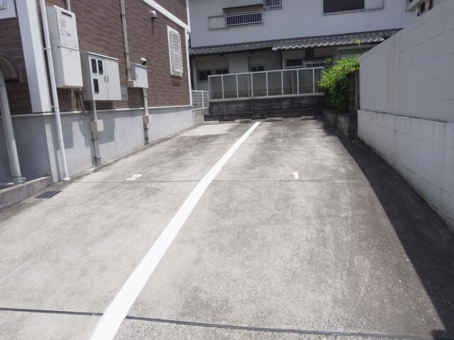  近鉄南大阪線/岡寺駅 徒歩15分 1-2階 築18年