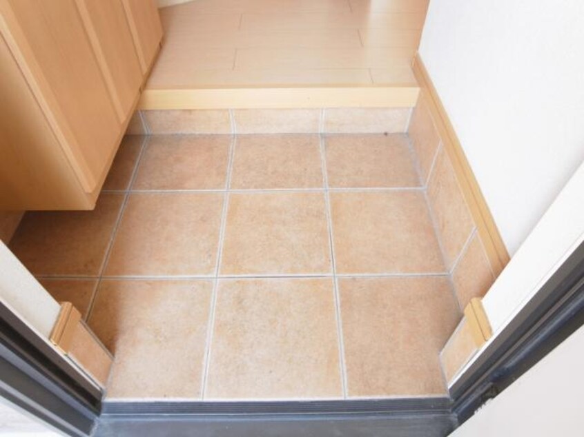  近鉄南大阪線/岡寺駅 徒歩15分 1-2階 築18年