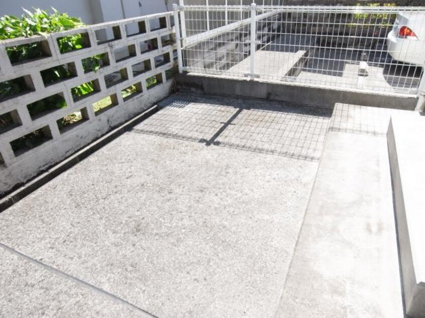  近鉄南大阪線/岡寺駅 徒歩15分 1-2階 築18年