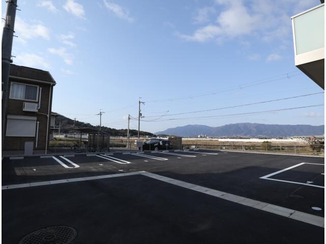  近鉄橿原線/八木西口駅 徒歩16分 1階 築4年