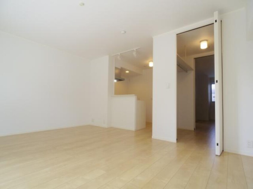  近鉄橿原線/田原本駅 徒歩1分 1階 築4年