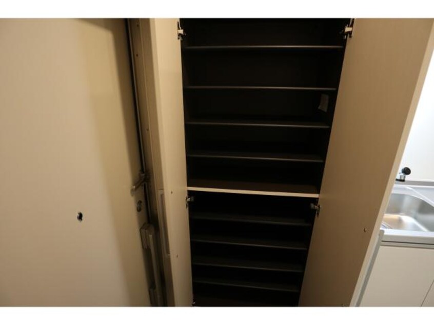  近鉄橿原線/畝傍御陵前駅 徒歩4分 1階 築3年