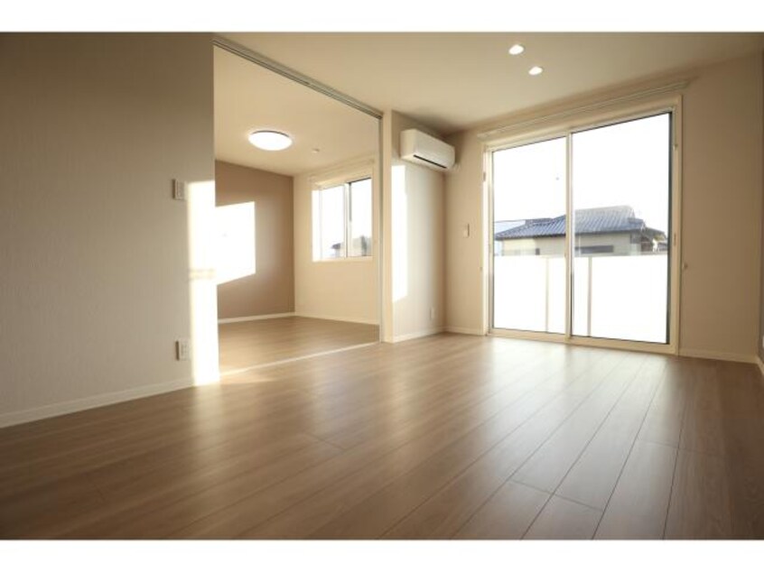  近鉄橿原線/畝傍御陵前駅 徒歩12分 2階 築1年