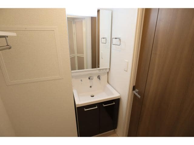  近鉄橿原線/新ノ口駅 徒歩8分 1階 築1年