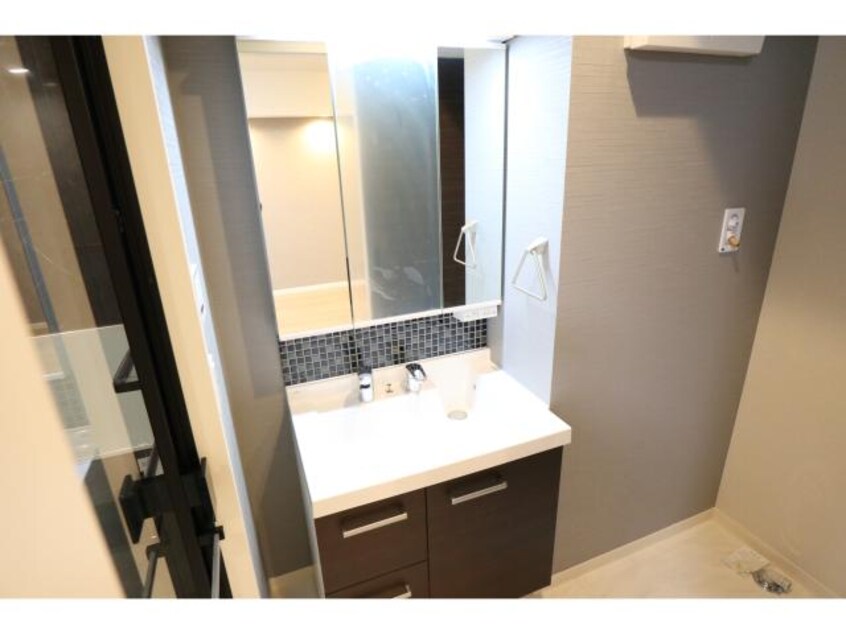  近鉄橿原線/橿原神宮前駅 徒歩6分 1階 築1年