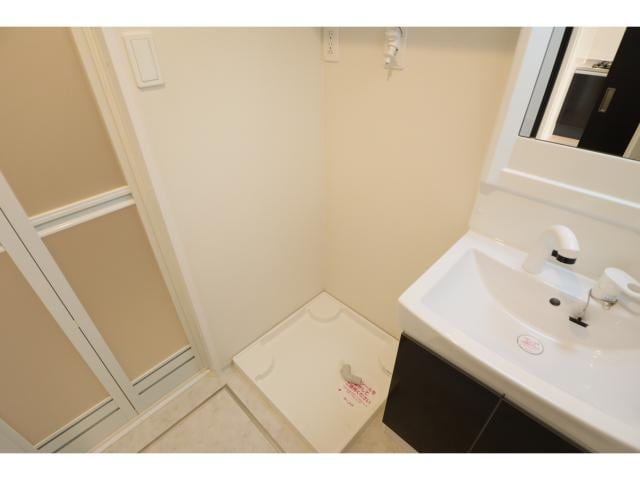  近鉄橿原線/新ノ口駅 徒歩10分 1階 築1年