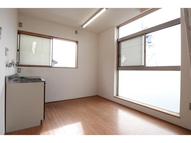  近鉄橿原線/大和八木駅 徒歩18分 2階 築23年