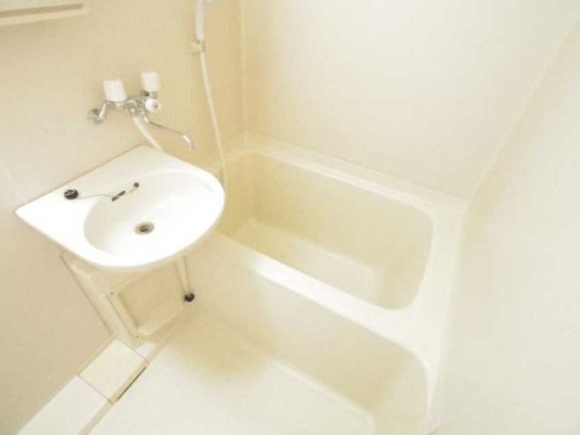  近鉄天理線/天理駅 バス5分守目堂下車:停歩6分 2階 築30年