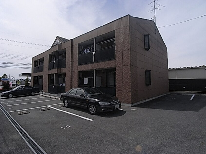  桜井線<万葉まほろば線>/天理駅 バス10分国道櫟本下車:停歩2分 1階 築20年