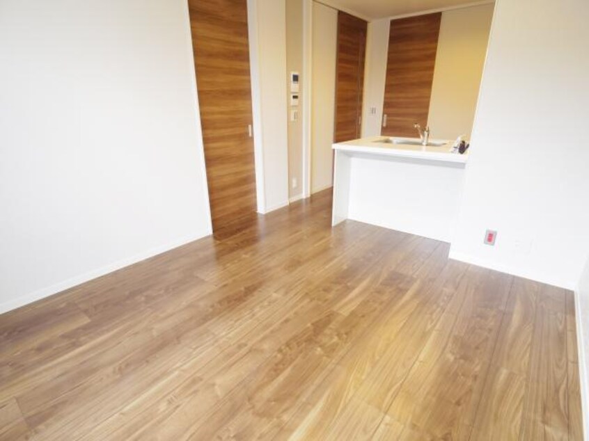  近鉄橿原線/結崎駅 徒歩6分 1階 築4年