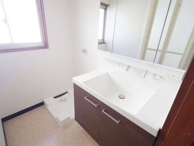  桜井線<万葉まほろば線>/長柄駅 徒歩10分 1-2階 築44年