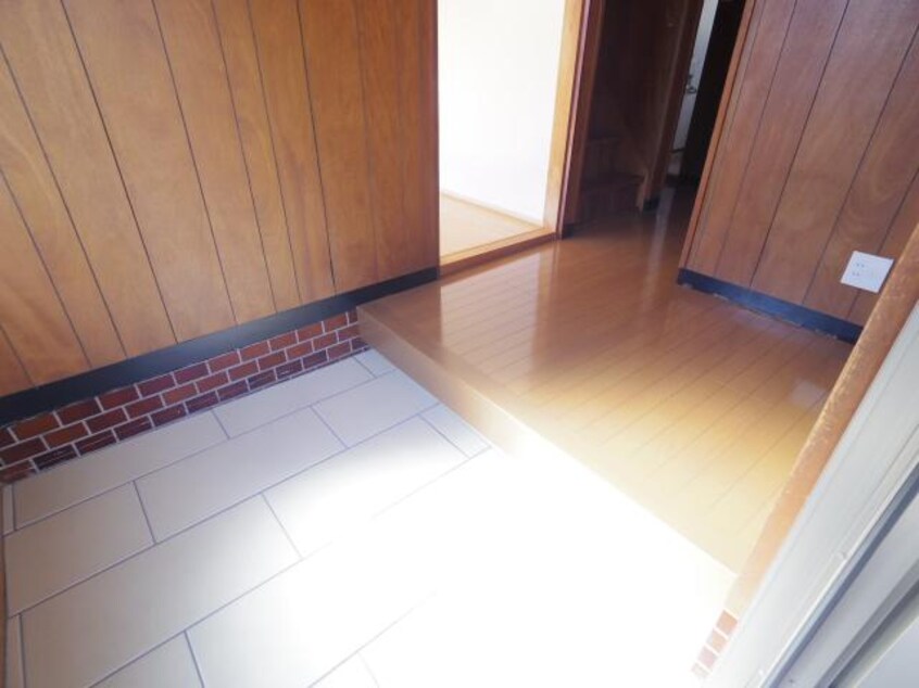  桜井線<万葉まほろば線>/長柄駅 徒歩10分 1-2階 築44年