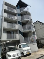 Ｓａｌｌｅ　ｄｅ　Ｓｅｊｏｕｒ／